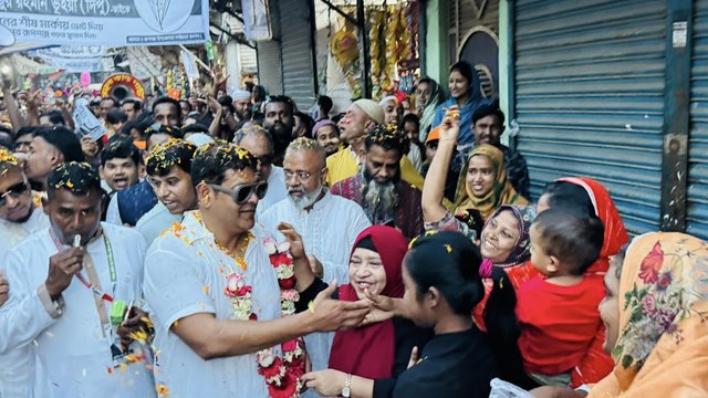 নির্বাচনী প্রচারণায় চনপাড়ায়