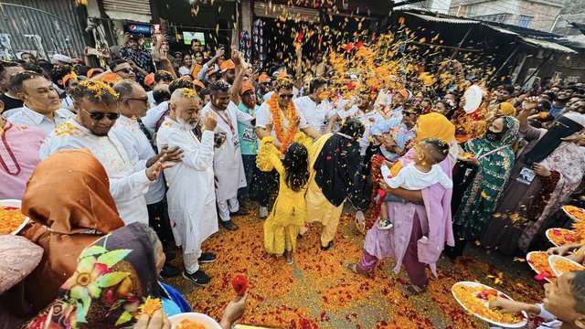 নির্বাচনী প্রচারণায় চনপাড়ায়